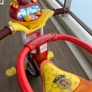 あんぱんまん三輪車の画像