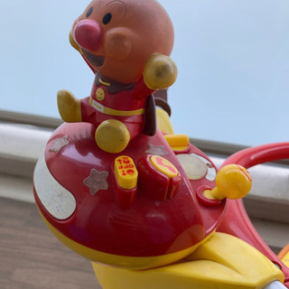 あんぱんまん三輪車の画像