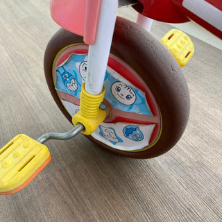 あんぱんまん三輪車の画像