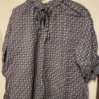 GU 夏物ブラウスの画像