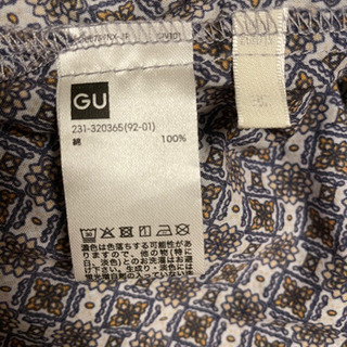 GU 夏物ブラウスの画像