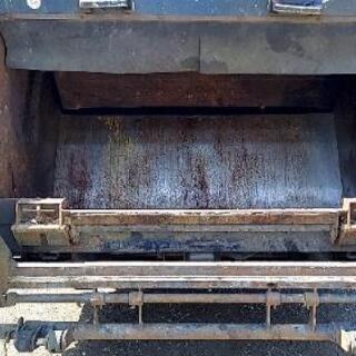 ゴミ収集車の画像