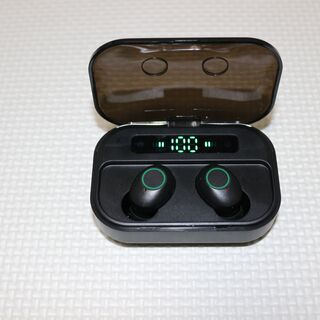 【最新Bluetooth5.1技術 瞬時接続】 Bluetooth イヤホン Hi-Fi高音質 蓋を開けたら接続 自動ペアリング 4000mAh充電ケース付き 最大680時間待ち受け LEDデジタル残量表示 完全ワイヤレス イヤホン 3Dステレオサウンド CVC8.0ノイズキャンセリング AAC対応 IPX7防水 左右分離型 ブルートゥース イヤホン マイク内蔵 音量調整 ハンズフリー通話 技適認証済の画像
