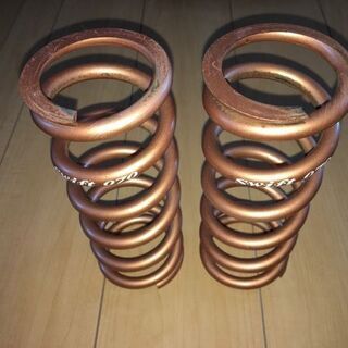 Swift( スイフト) 直巻バネ ID65 228mm 7K 中古品