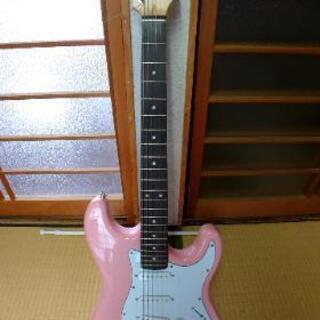 SELDERのエレキギター2500円で‼️