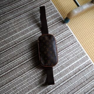 ルイ、ビィトン　ガンジュ