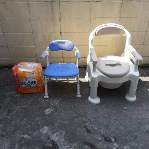 介護用品セット　ポータブルトイレ　シャワーチェア　オムツ