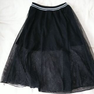 パーカーなど４点・未着用あり（小学校高学年向け）の画像
