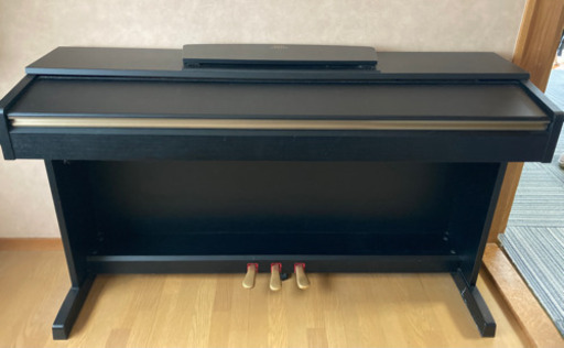 ヤマハ　電子ピアノ　YDP-161B 2012年製