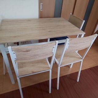 ダイニングテーブル売ります