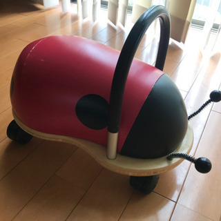 乗り物　wheely bug