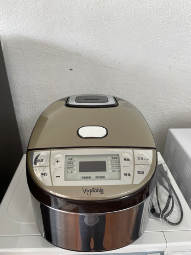 炊飯器　vegetable 5.5合　2020年