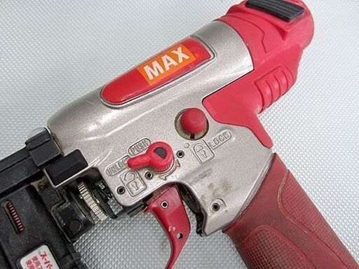 マックス スーパーネイラ HA-38F2(D)/4MAフロア MAX 高圧ステープル用エアネイラ ステープル付き 札幌 北20条店