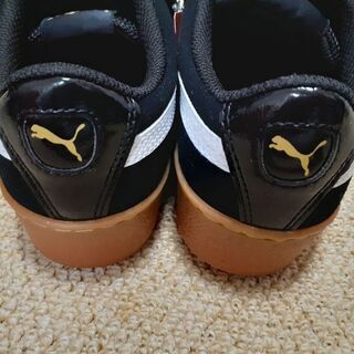 未使用　プーマ　ビッキー　スウェード 厚底スニーカー  24.5cmの画像