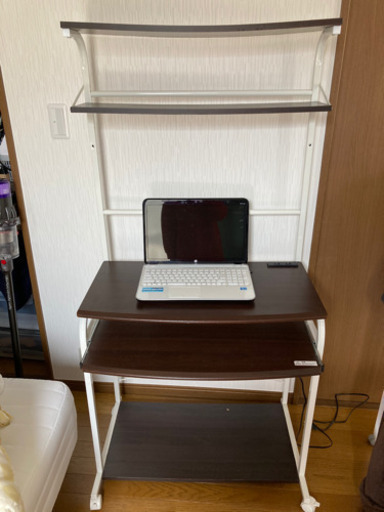 ノートPC .デスクお譲りします！　パソコン生活始めたい人にオススメ！