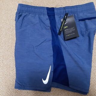 新品　ナイキ　NIKE　チャレンジャーショートパンツ　5インチ　...