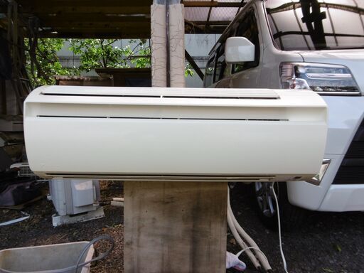 ダイキンルームエアコン　F22GTNS-W　０６年製
