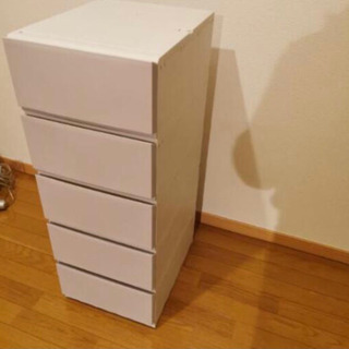 衣装ケースの画像