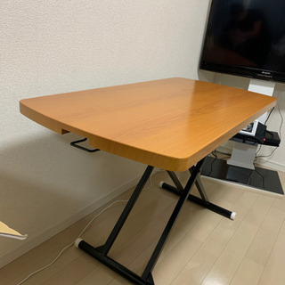 美品　昇降テーブル　高さ32.5〜75.0cmまで調整可能　ローテーブルからデスクワークまで⭐︎の画像