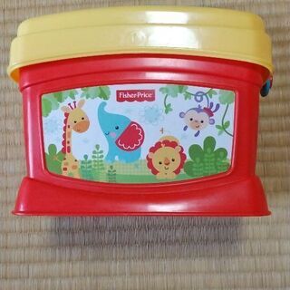 かたち合わせブロックとガラガラの画像