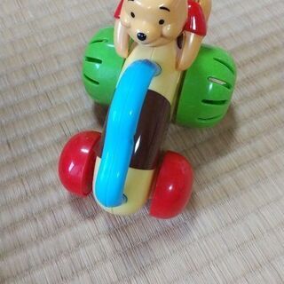 かたち合わせブロックとガラガラの画像