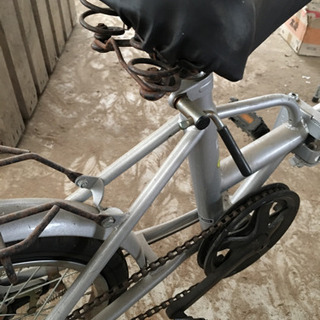 折り畳み自転車の画像