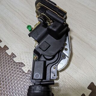 【再値下げ超希少！！！スカイライン34セダン純正ドアロック4枚分】の画像