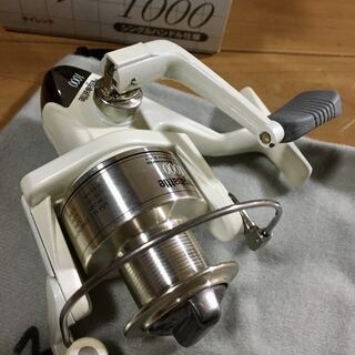 （未使用）スピニングリール　Megabattle1000の画像