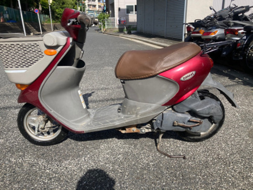 レッツ　４　バスケット　オートバイ　バイク　赤