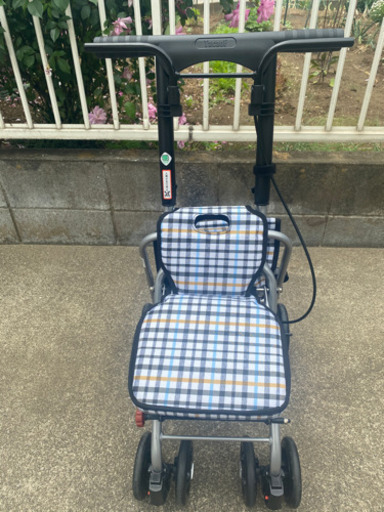 シルバーカー　歩行器　新品未使用