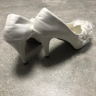 【美品】ウエディングシューズ　ヒールの画像