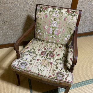 エレガントなイスの画像