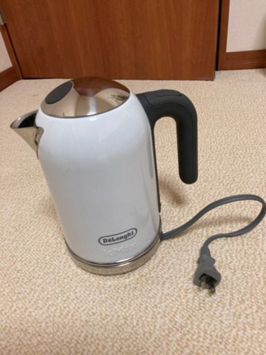 デロンギ　電気ケトル　電気ポット