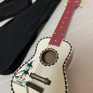 新品同様　セブ島で買った　ウクレレ　ピンク色　フィリピン