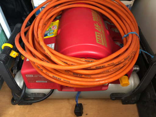 MAX エアコンプレッサ 中古