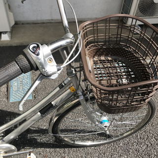 シルバー色