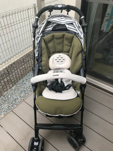 コンビベビーカー　