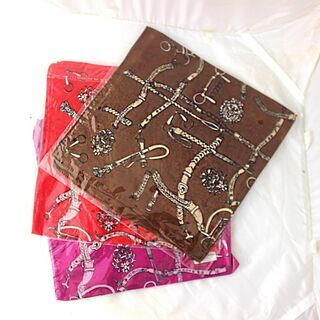 ５０ｃｍ角のスカーフ　６枚　新品未開封品の画像