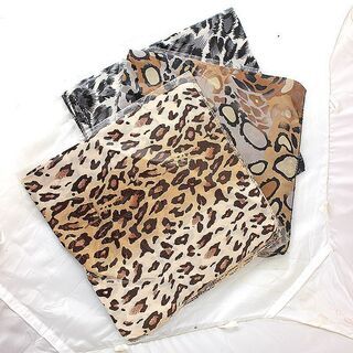 ５０ｃｍ角のスカーフ　６枚　新品未開封品の画像