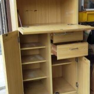 【処分日5/14】レンジ台、食器棚　リメイク前提でお使いくださいの画像