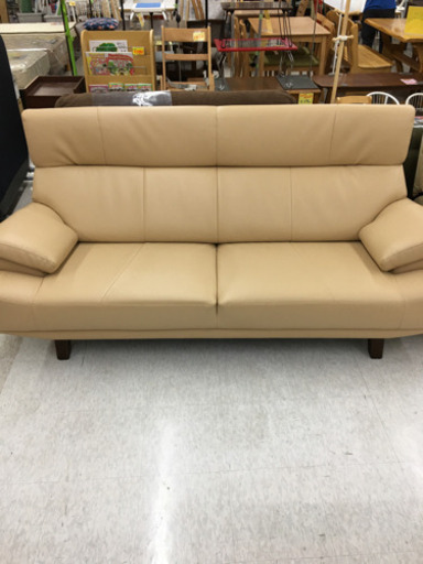 美品　本革製　3人掛けソファー