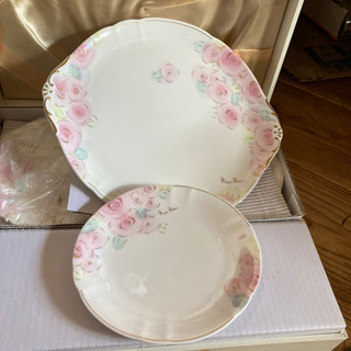 【お話し中】NinaRicci ニナ・リッチ　ケーキ皿セットの画像