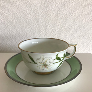 深川製陶　百合柄ペアティーカップの画像