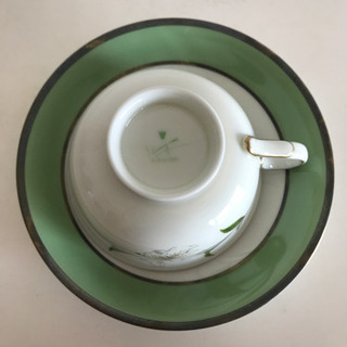 深川製陶　百合柄ペアティーカップの画像