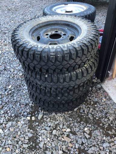 ジムニー、マキシス