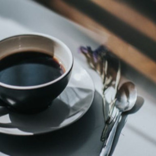 一緒に美味しいコーヒー飲みに行きませんか？( ¨̮ )💛💚