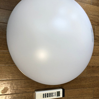 シーリングライト（リモコン付き）の画像