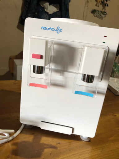 美品　最終値下げ！コンパクトウォーターサーバー