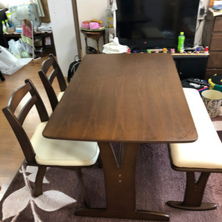 値下げしました　ダイニングテーブル　椅子2脚　長椅子1脚