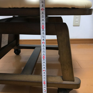 椅子　キャスター付の画像
